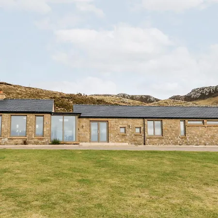 بيت للعطل House Crohy Head