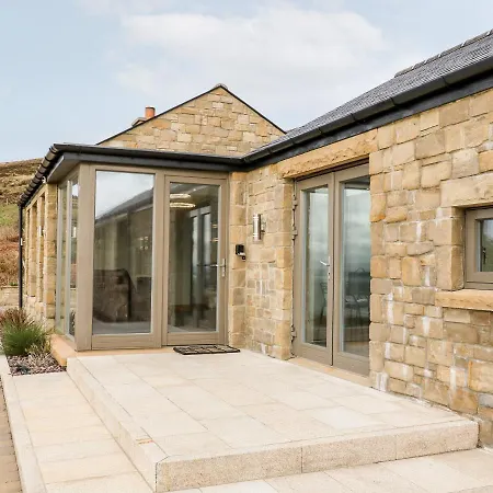 House Crohy Head دونغلو